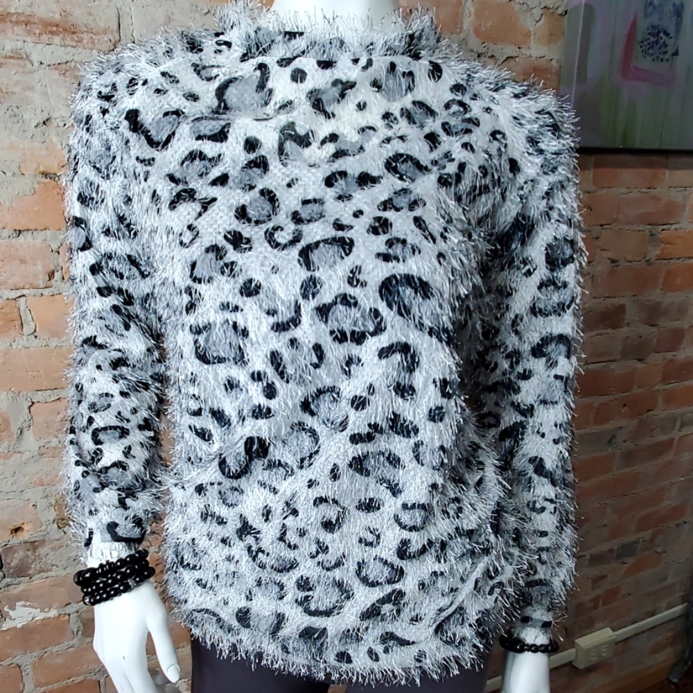 Leopard top